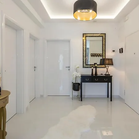 D&d Excelsior Villa
