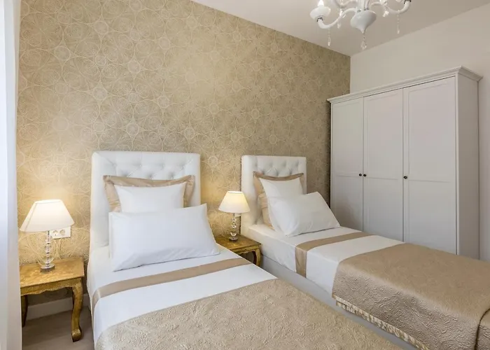 Villa D&d Excelsior Podstrana