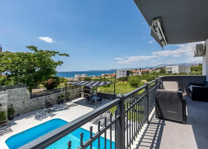 Villa D&d Excelsior Podstrana