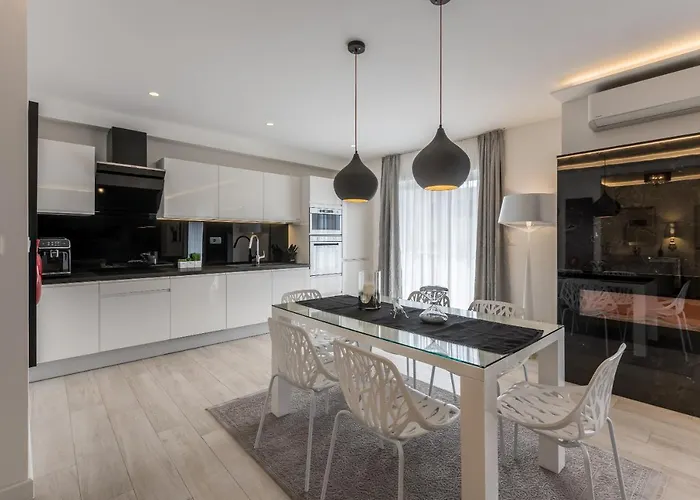 D&d Excelsior Villa *