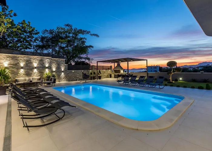 Villa D&d Excelsior Podstrana